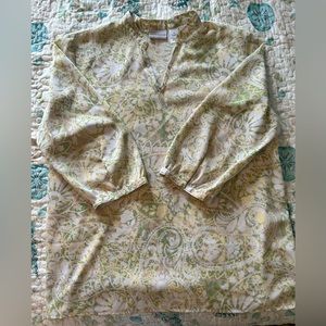 Alfred Dunner light summer blouse.